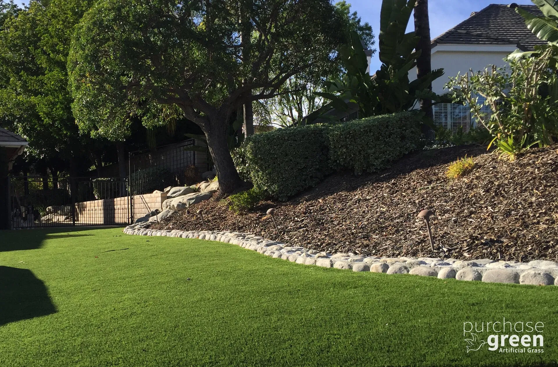 Fescue Supreme artificial turf installed in a yard, manufacturer photo 1