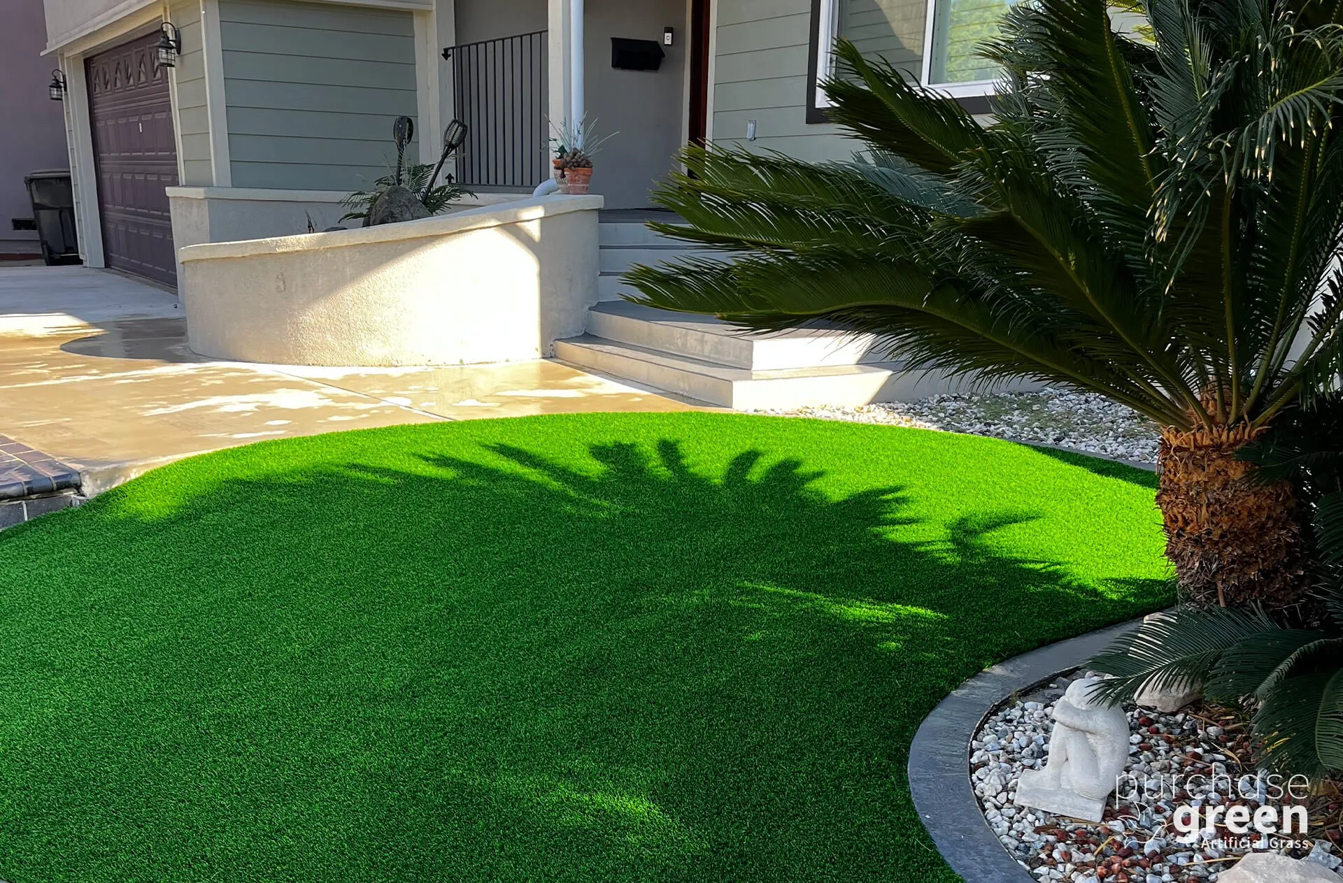 Arizona Platinum Spring artificial turf installed in a yard, manufacturer photo 2