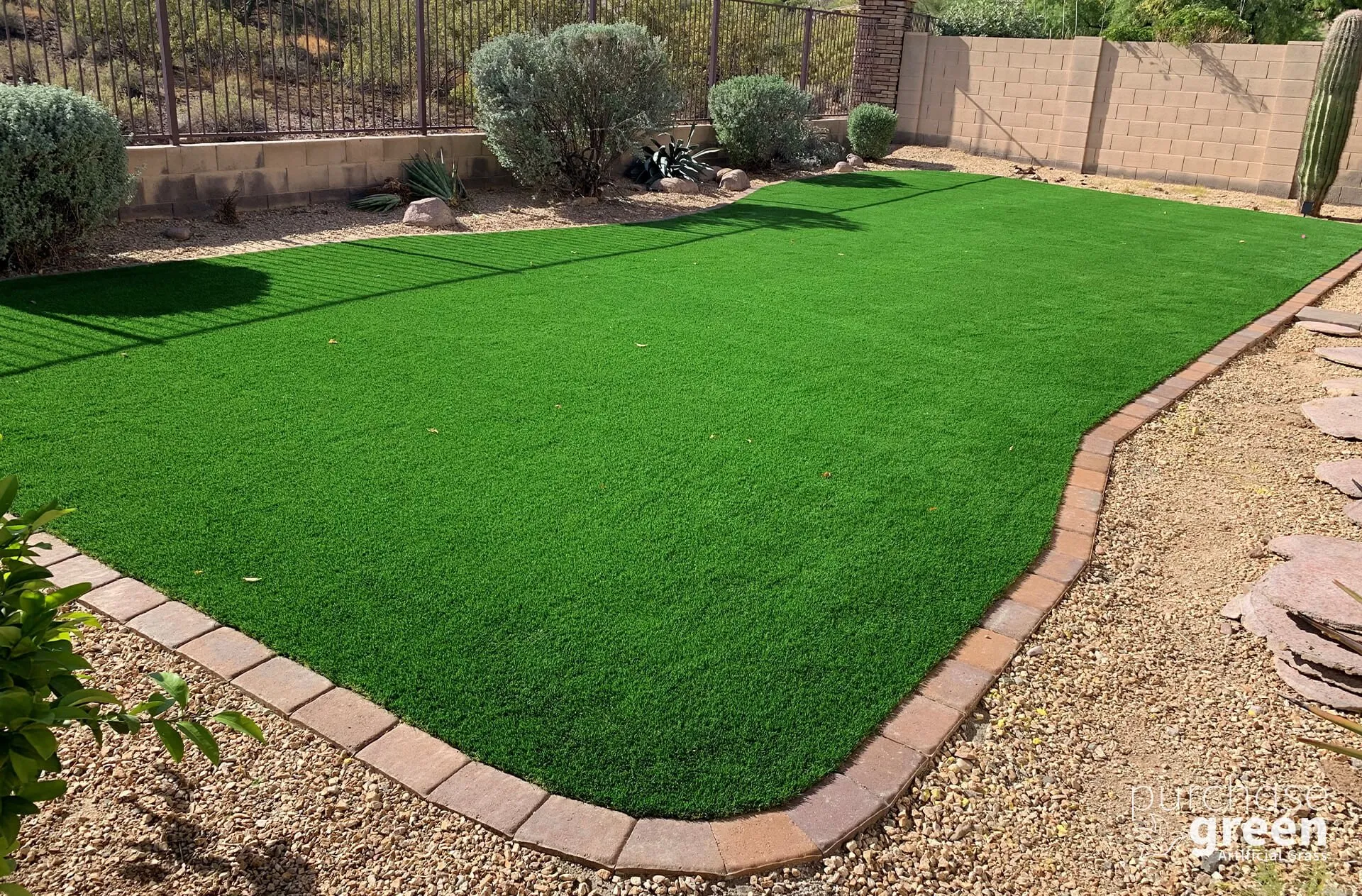 Arizona Platinum Spring artificial turf installed in a yard, manufacturer photo 3