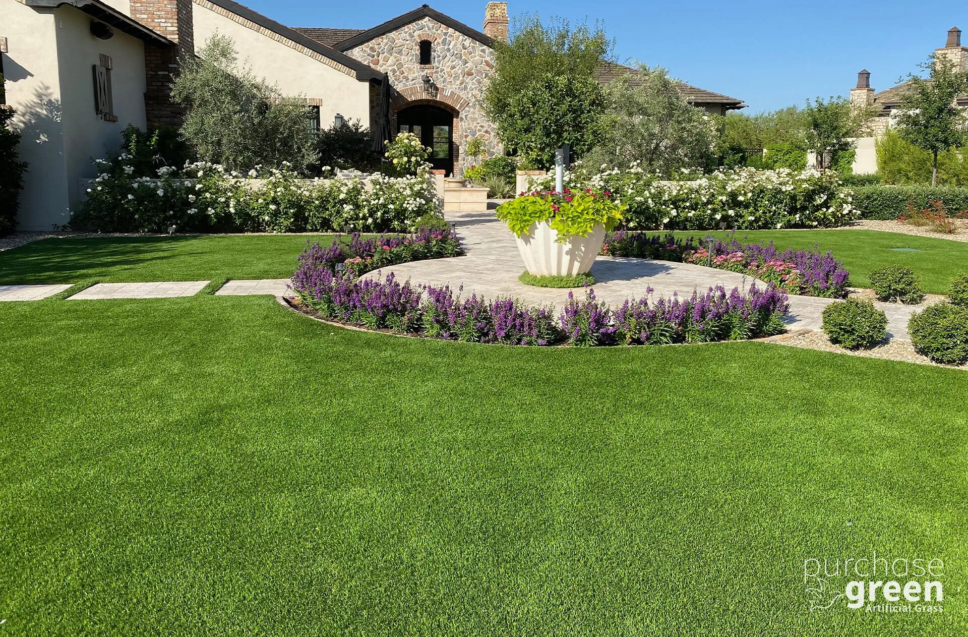 Arizona Pro Spring artificial turf installed in a yard, manufacturer photo 4